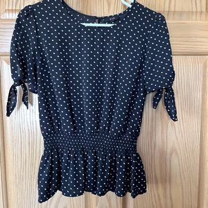 Black Tie Sleeve Top